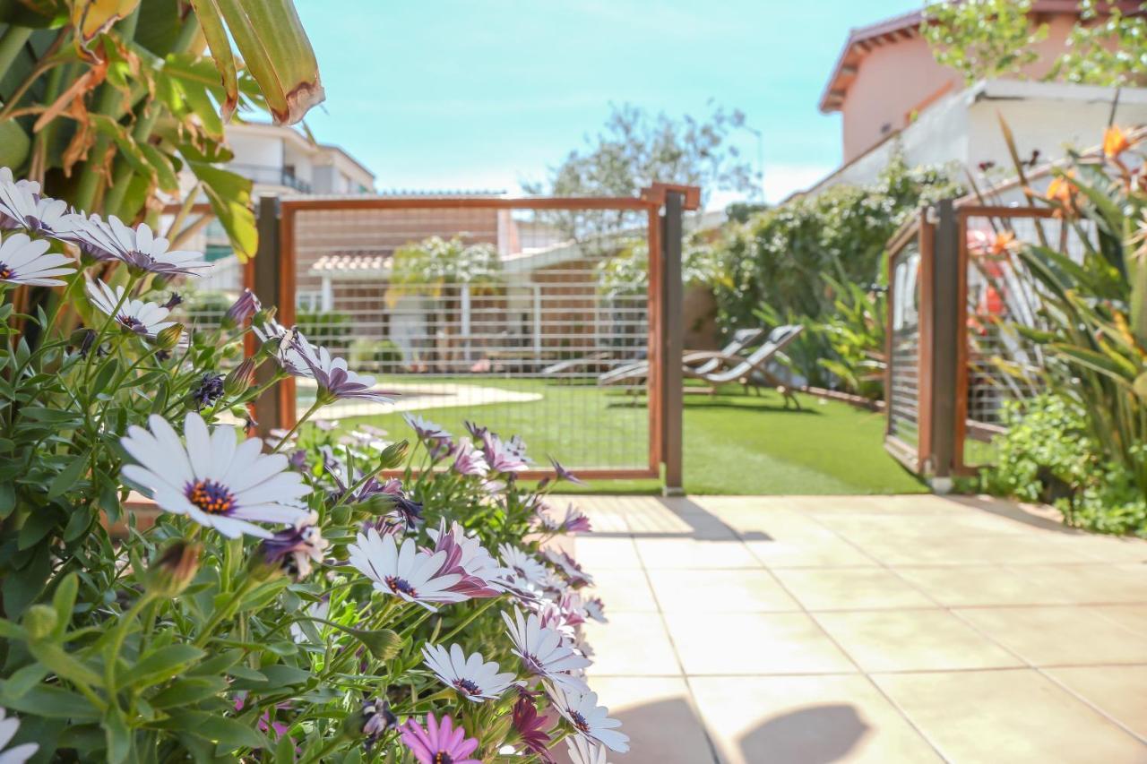 Rambla De Marisol Apartments Castelldefels Exterior photo