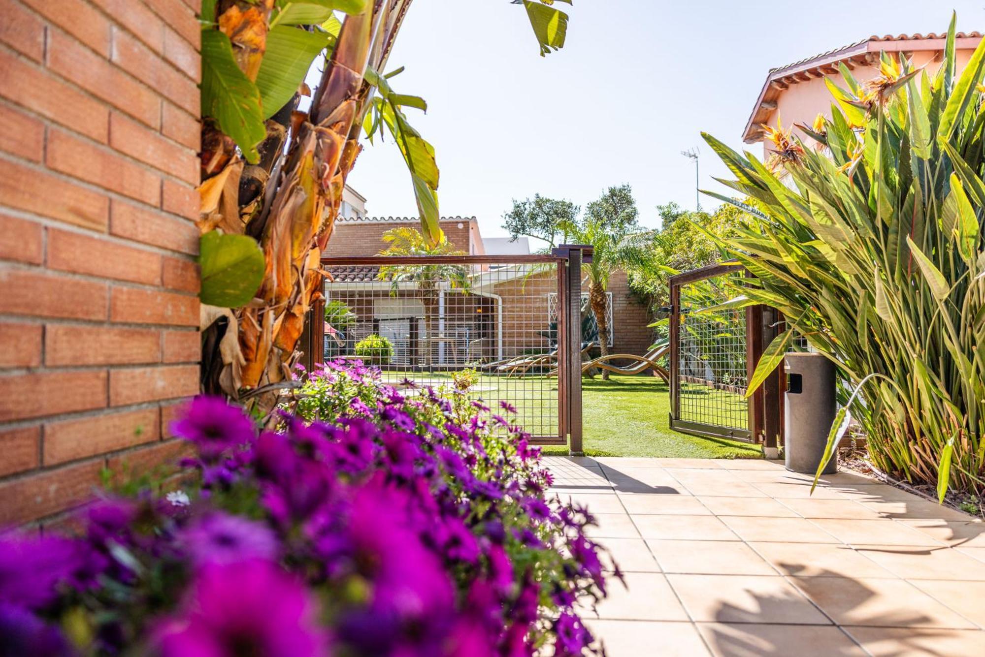 Rambla De Marisol Apartments Castelldefels Exterior photo